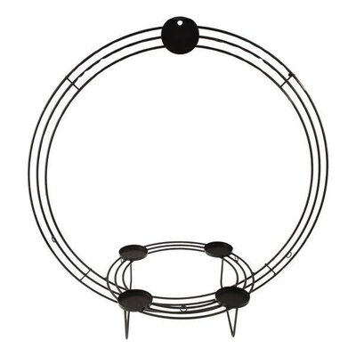 Metal Wreath Display Candleholder -Image courtesy of Sage Décor