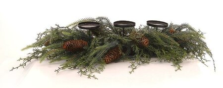 Candlestick holder with pinecones