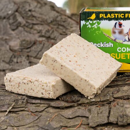 Complete Suet Cake -Image Courtesy of Westland Horticulture