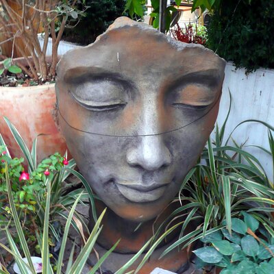 Statue - Woman's Face - Photo taken at Ardcarne Garden Centre, Boyle - 17/10/2025